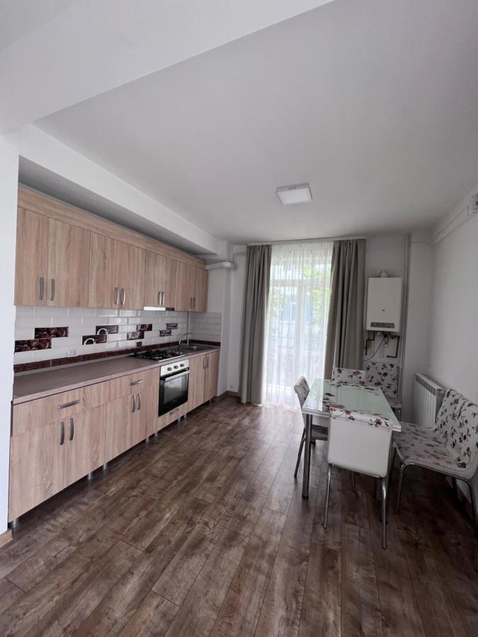 Nesta Apartament Leilighet Fălticeni Eksteriør bilde